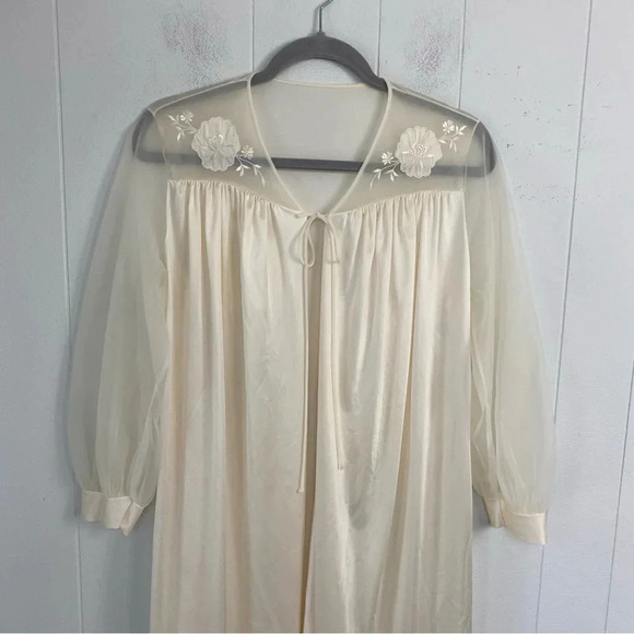 VTG Lorraine S Beige Sheer Peignoir Robe lace Nylon Long Sheer Sleeve Floral - Picture 3 of 16